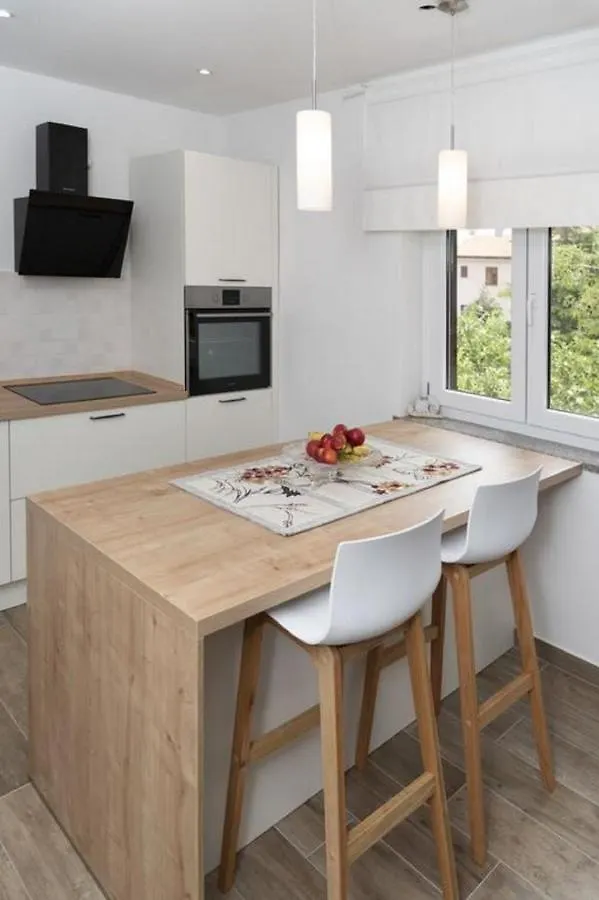 Apartment Roma - With Terrace Valbandon 0*,