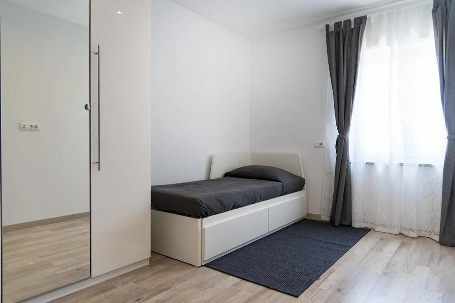 Apartment Roma - With Terrace Valbandon